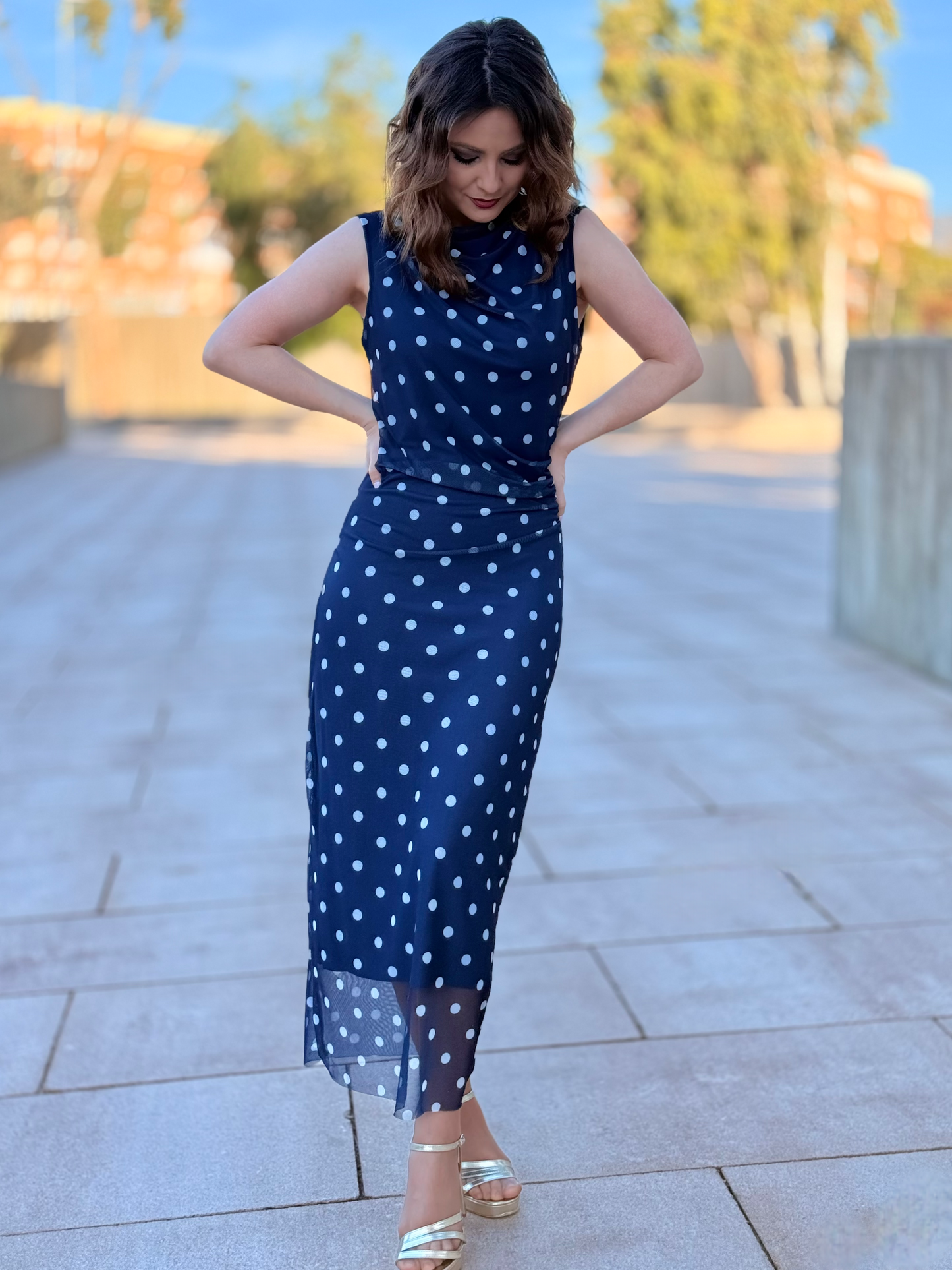 Vestido midi lunares