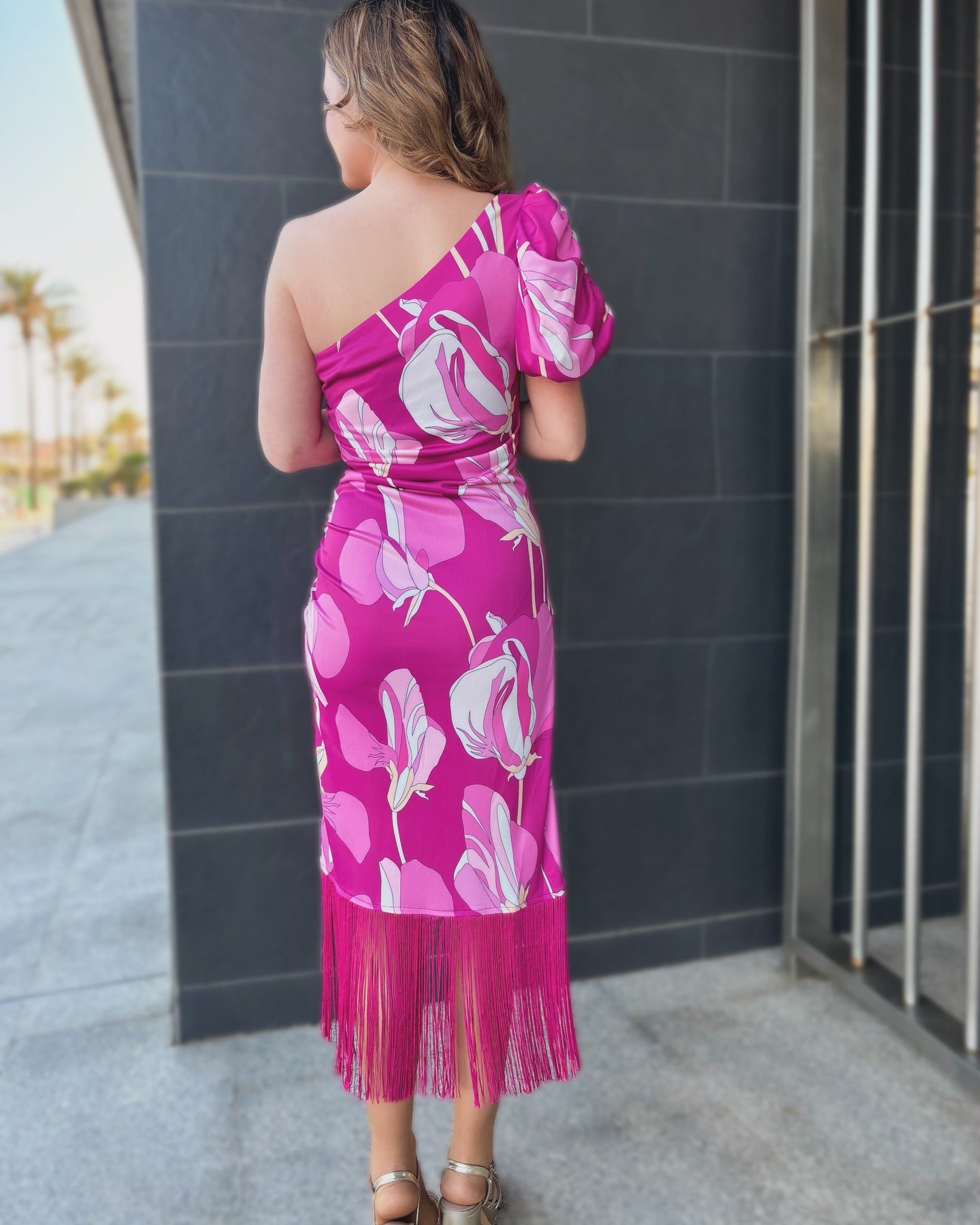 Vestido midi evento flecos