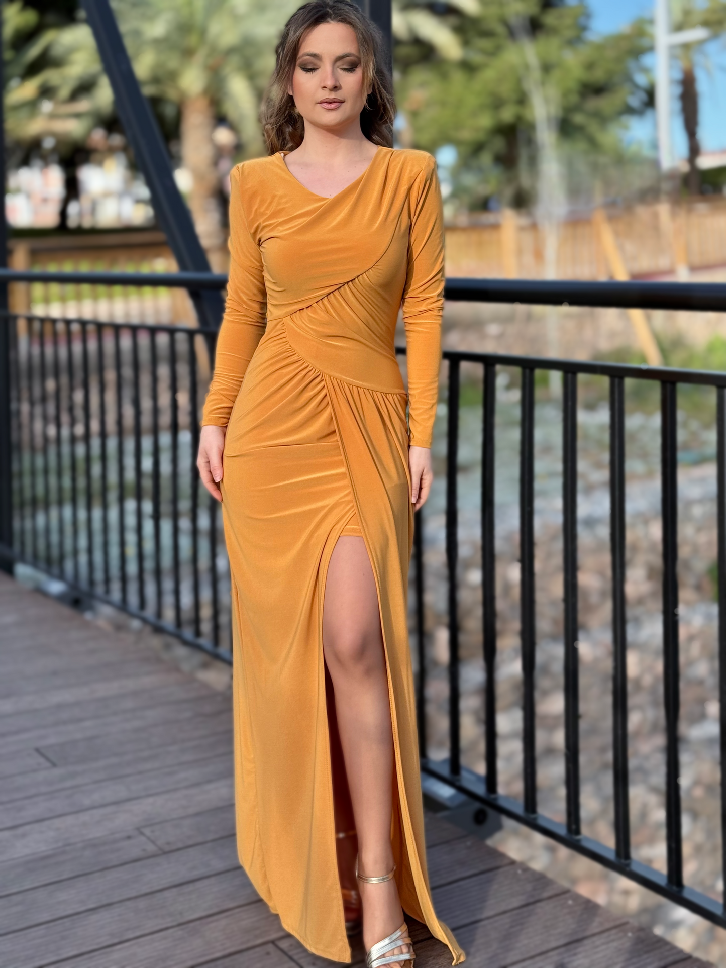 Vestido largo asimétrico evento