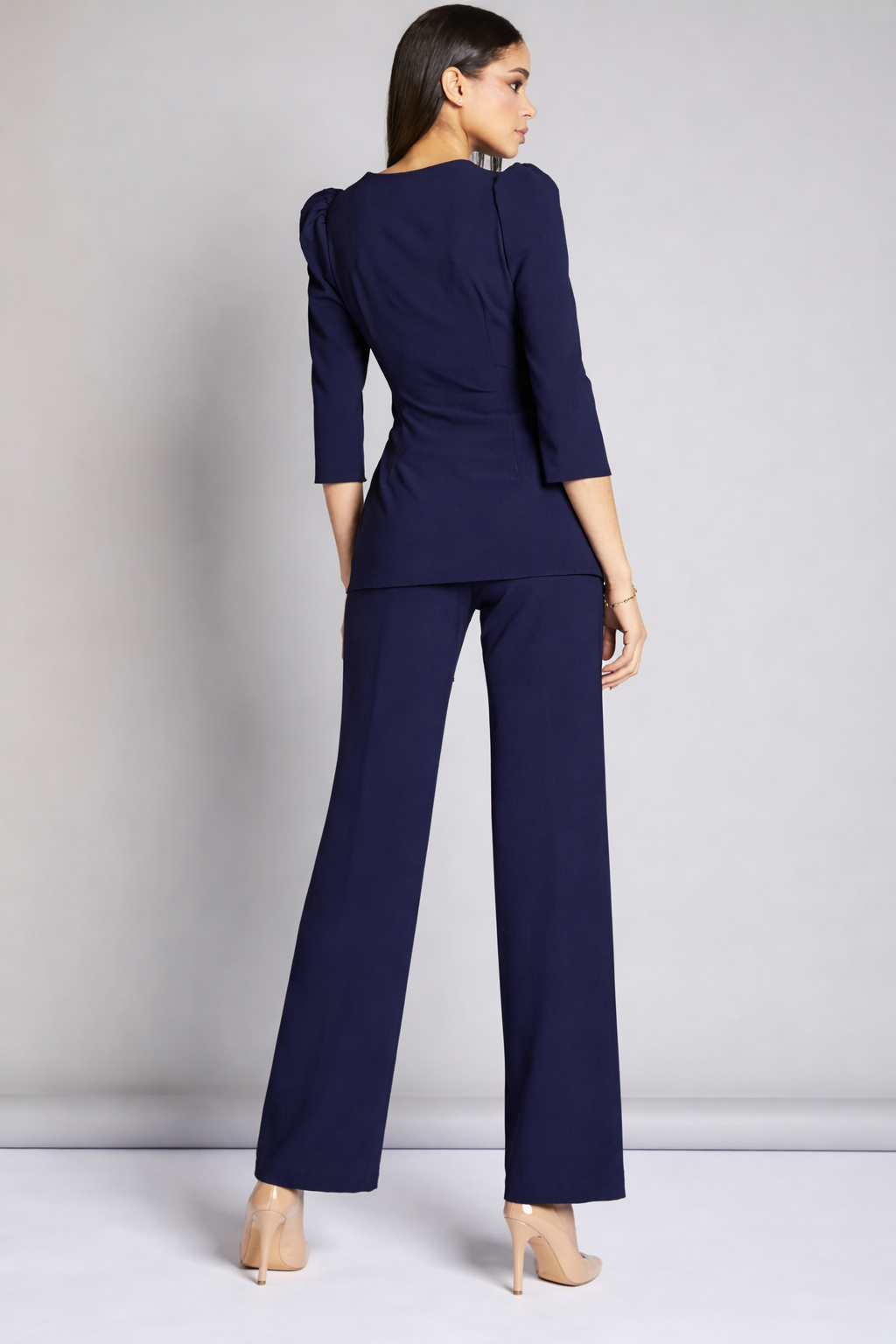Conjunto traje chaqueta tipo blusa y pantalon