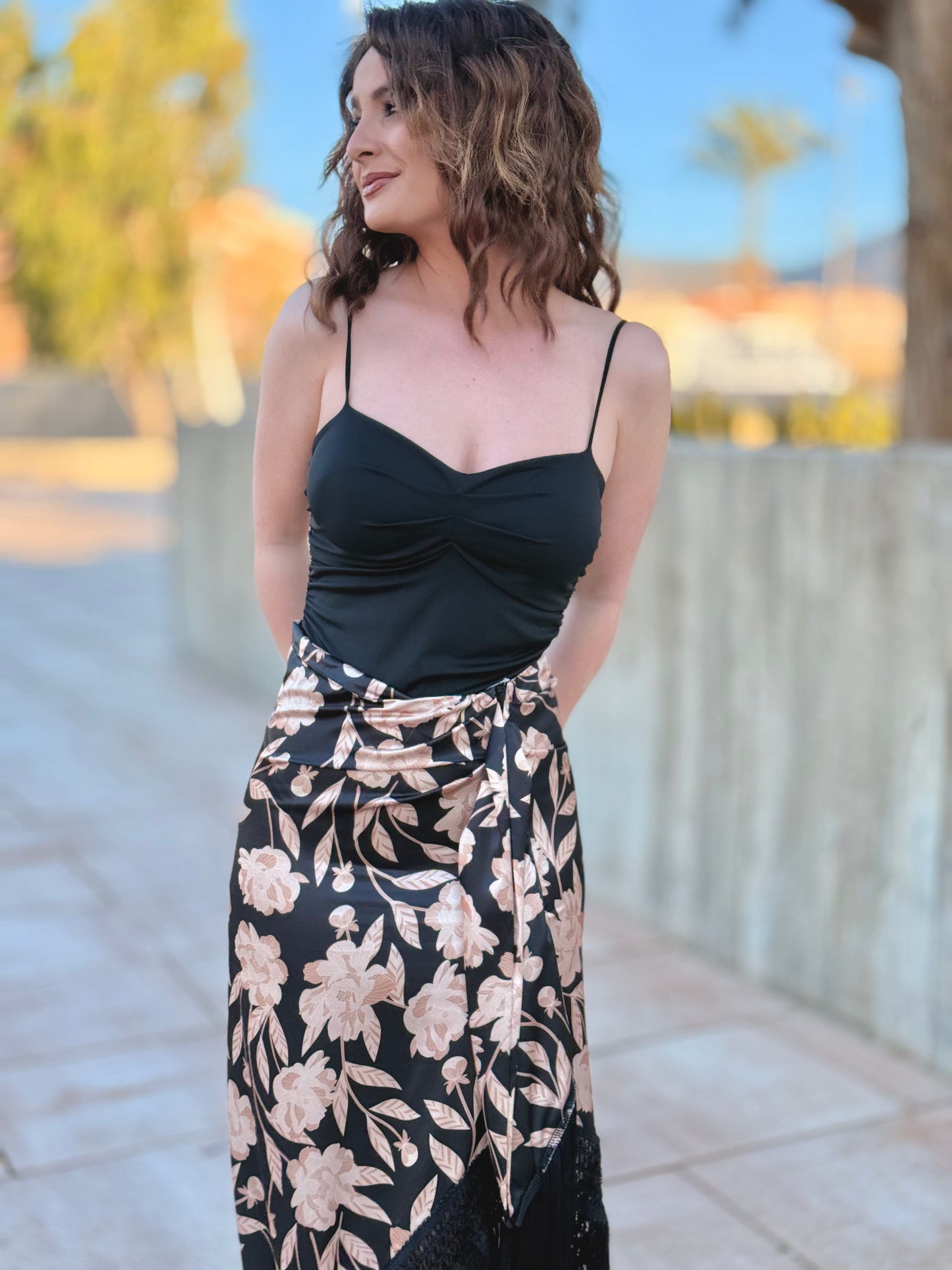 Falda de flecos estampada