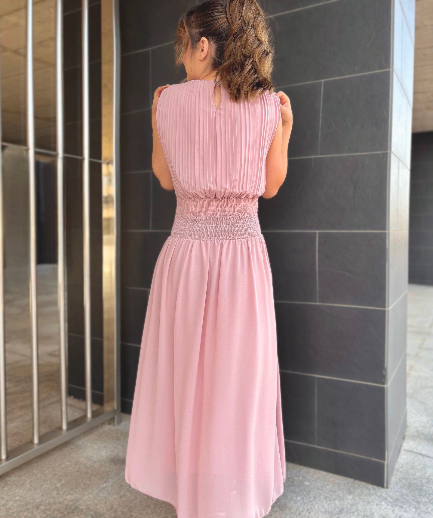Vestido midi plisado