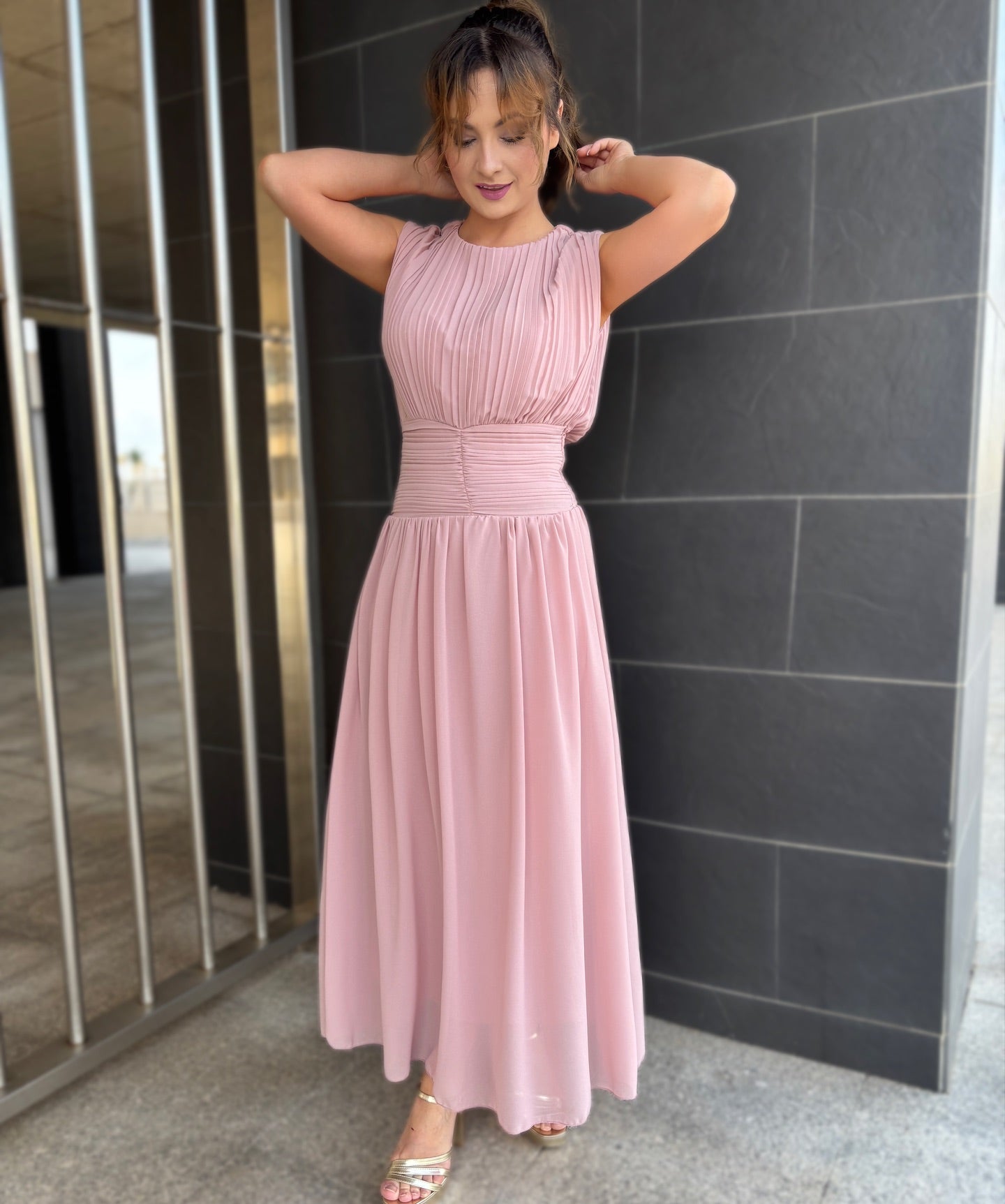 Vestido midi plisado