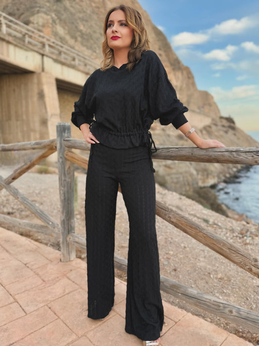 Conjunto de blusa y pantalón