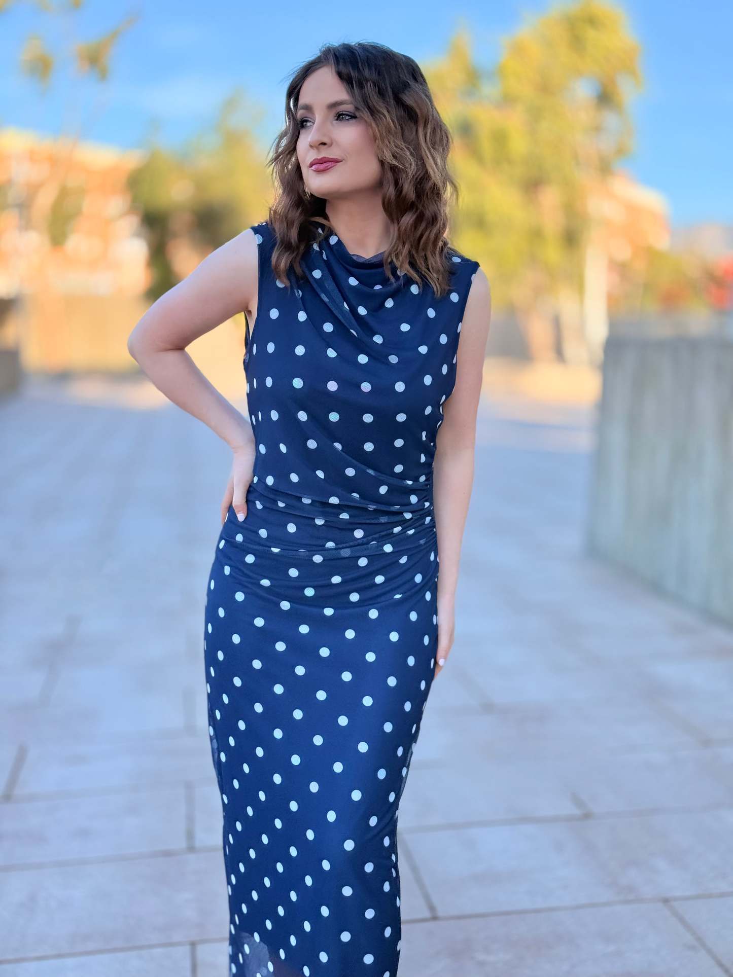 Vestido midi lunares
