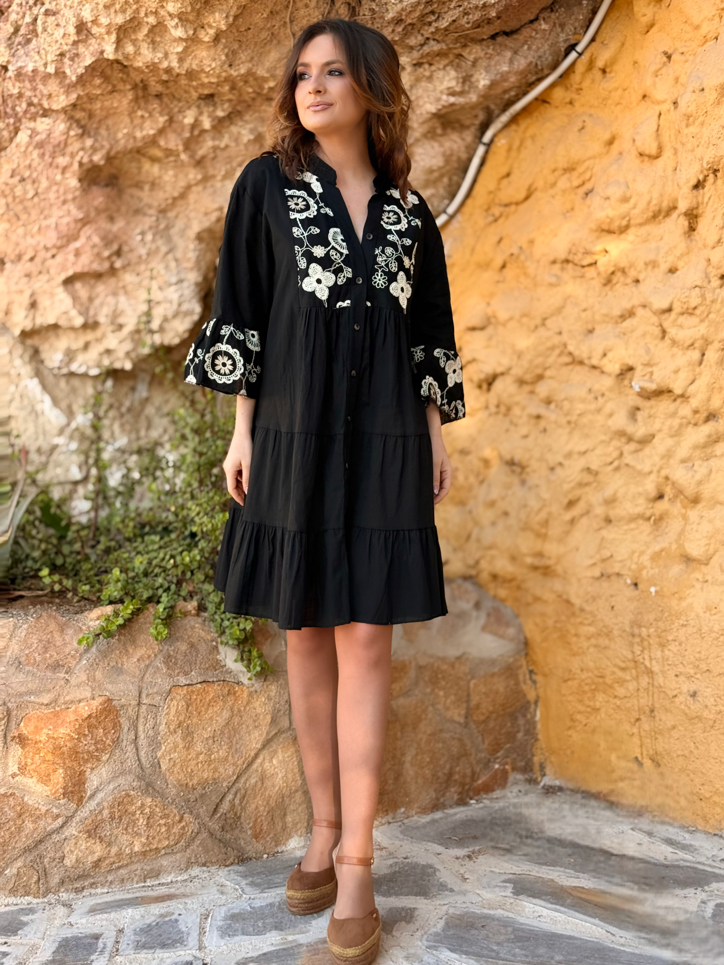 Vestido corto bordado