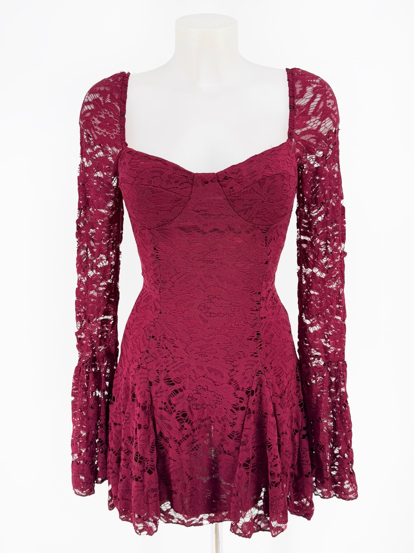 Vestido corto encaje